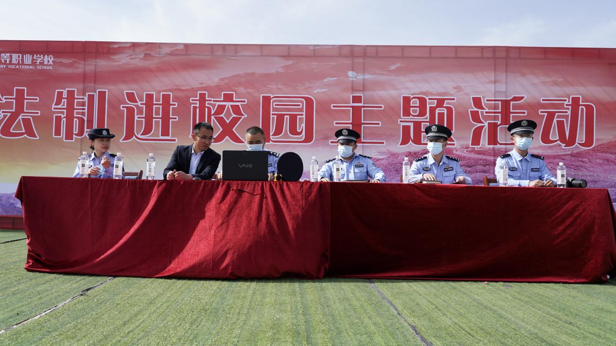 蘭州新華法制進校園宣傳講座圓滿結(jié)束