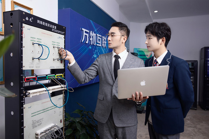 就業寒潮來襲，新華這類人才卻被市場熱搶！