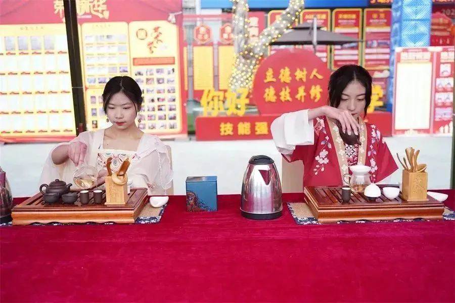 新華電腦教育春季開學(xué)熱 | 非遺進(jìn)校園，國潮范十足！