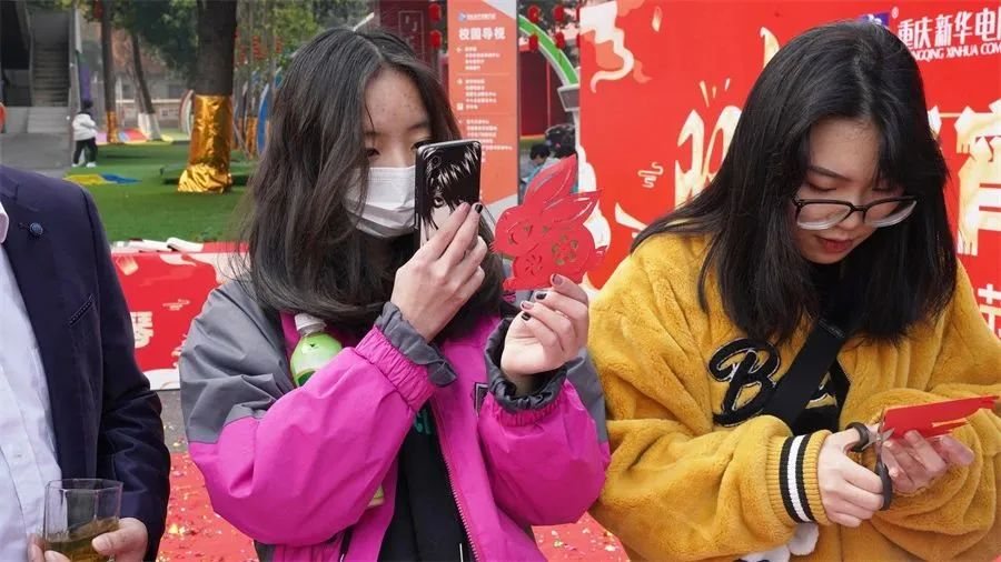 新華電腦教育春季開學熱 | 非遺進校園，國潮范十足！