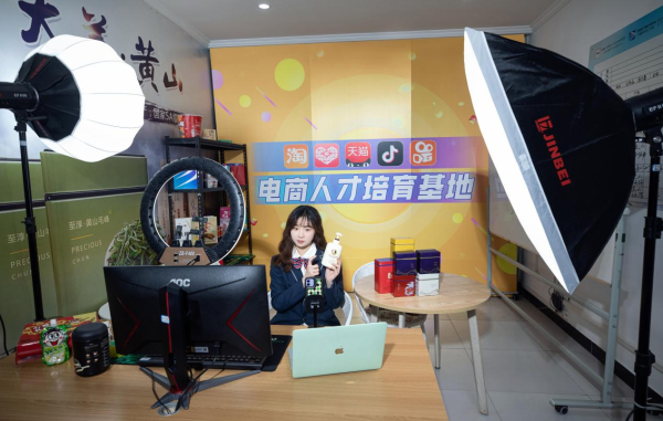 初中女生學什么專業有前景?