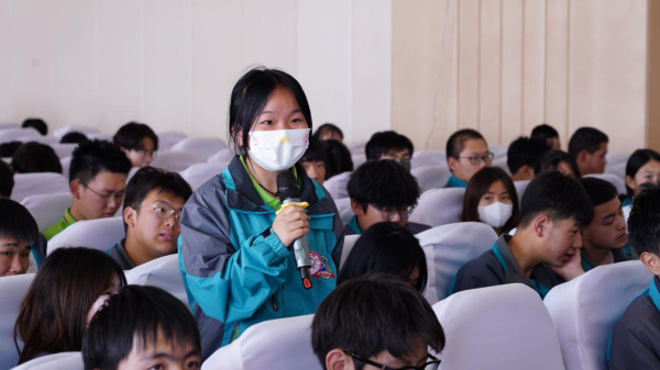 蘭州新華心理健康教育講座 從“心”出發(fā) 健康成長