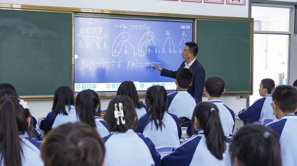 初中生讀不了高中,上什么學(xué)校好?