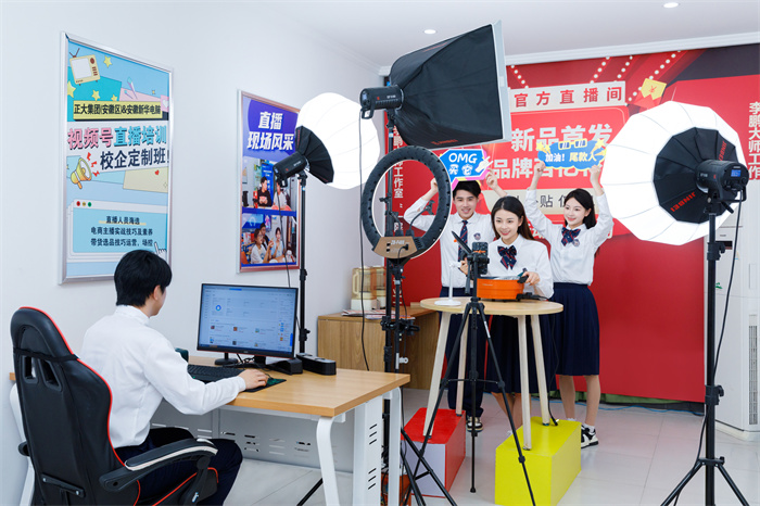 女生就業(yè)新趨勢！適合初中畢業(yè)女生學(xué)的專業(yè)推薦
