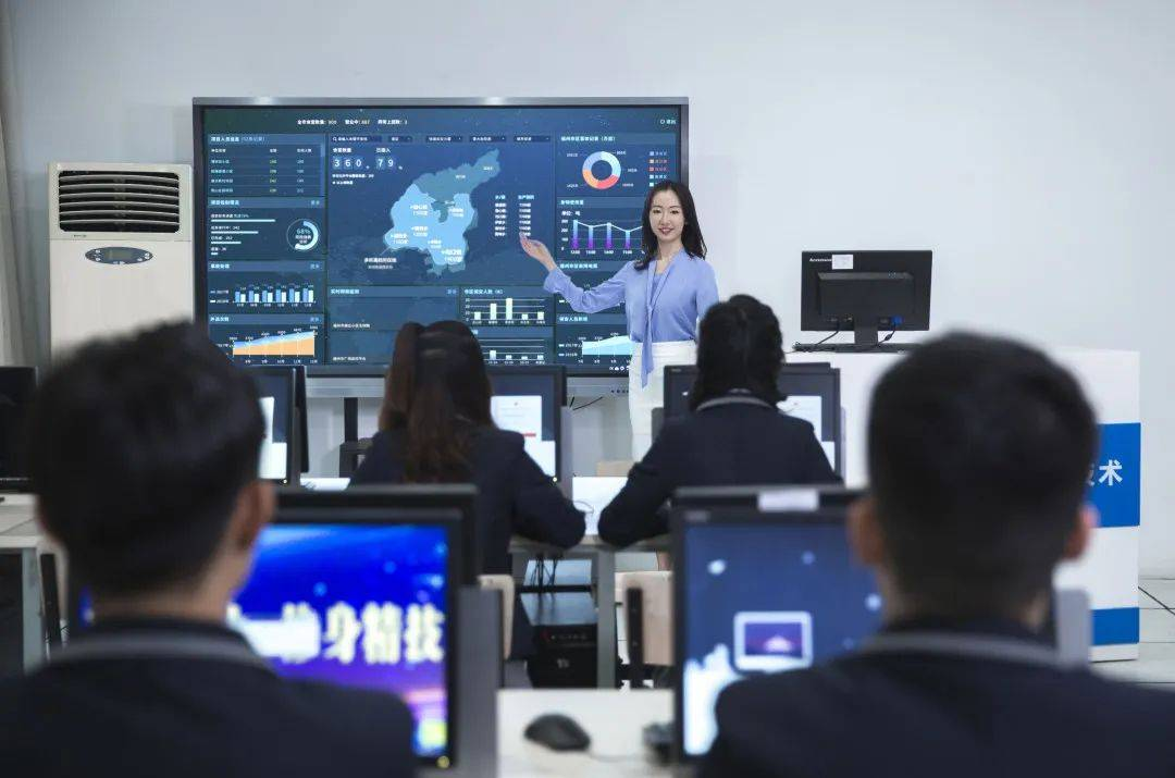 2023年的互聯網行業,有哪些機遇和挑戰?